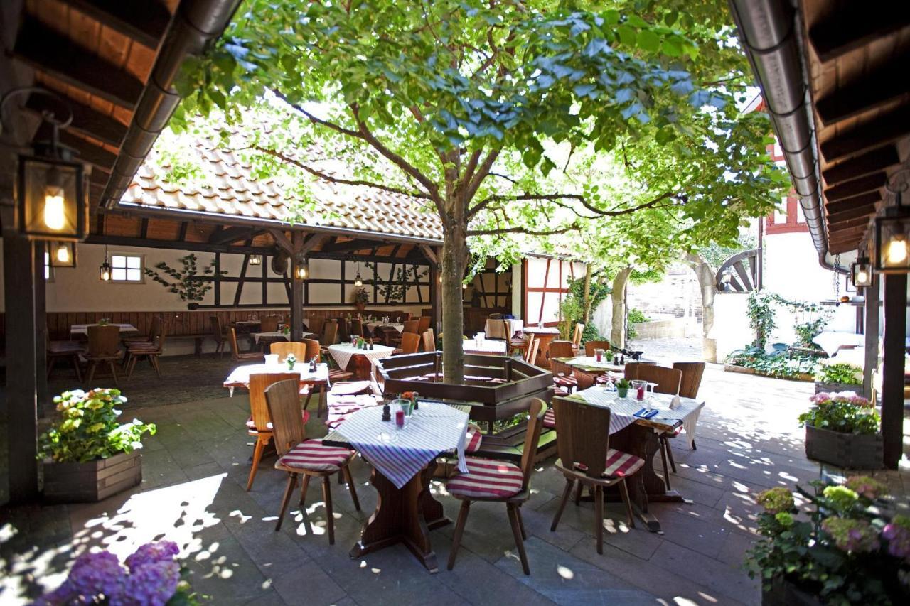 Hotel Hirsch Леонберг Экстерьер фото