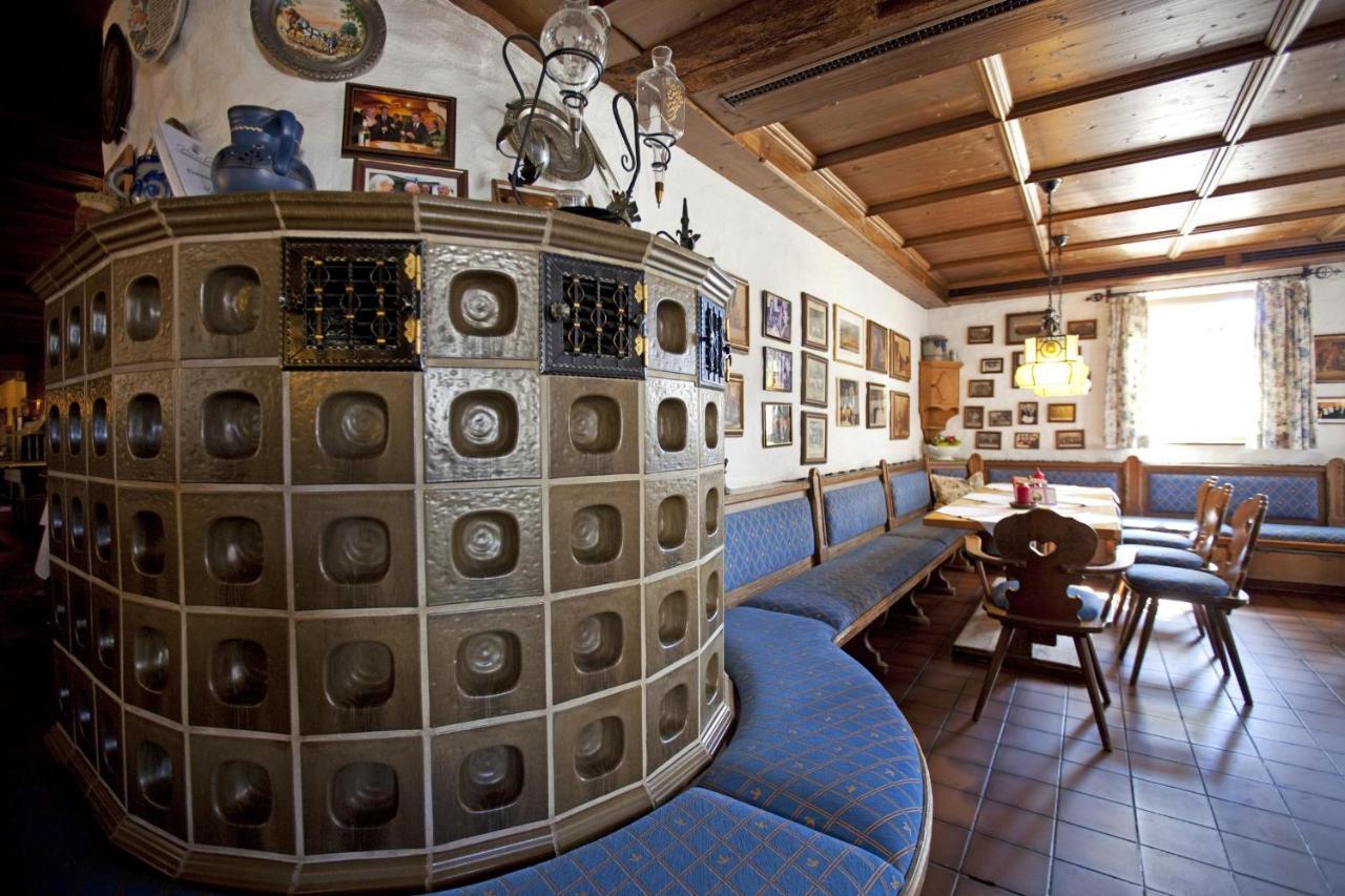 Hotel Hirsch Леонберг Экстерьер фото